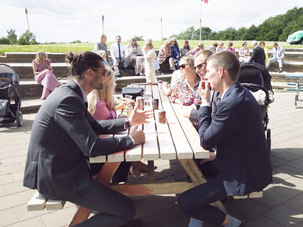 Fotograf Ann er jeres fotograf i 8700 Horsens. Hun tager smukke, moderne og anderledes billeder der laver rammen for jeres minder, i har resten af livet.
