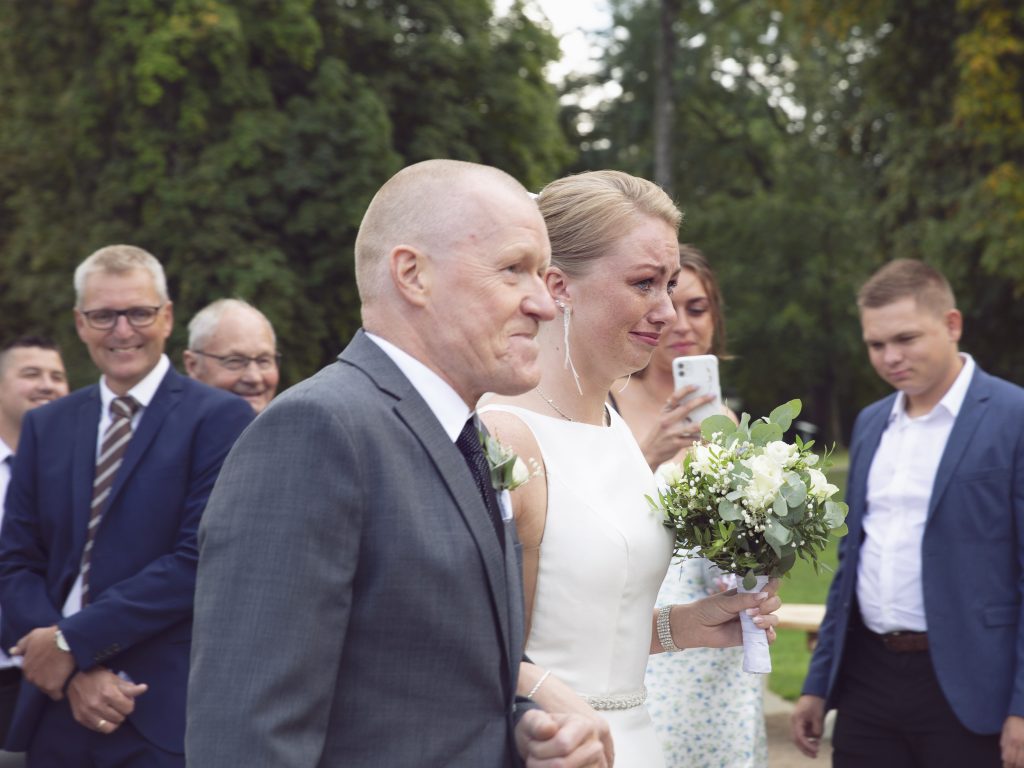 Fotograf Ann er jeres fotograf i 8700 Horsens. Hun tager smukke, moderne og anderledes billeder der laver rammen for jeres minder, i har resten af livet.